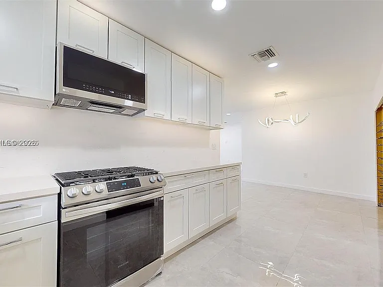 15704 SW 302nd Ter — Photo 7