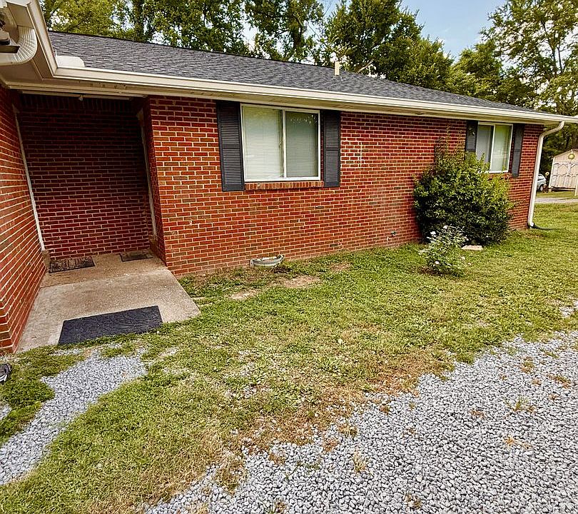 1st image of 425B Ezell Pike