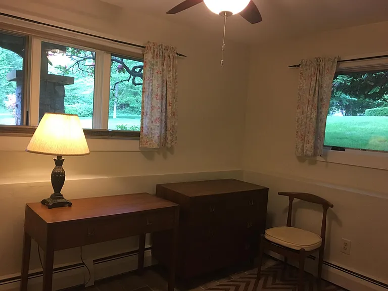 Office/ dressing room for the guest suite