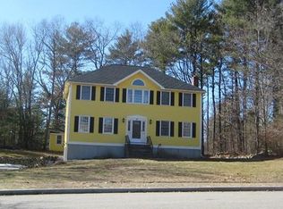 8 Allgrove Ln, Wilmington, MA 01887