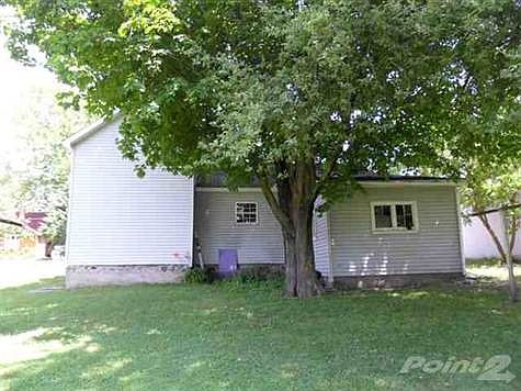 2nd image of 206 1st St
