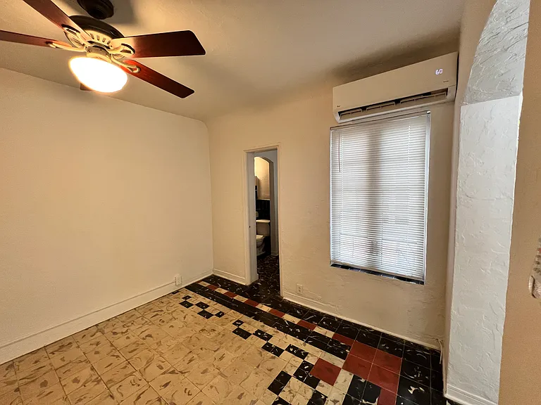 610 Jefferson Ave #6 — Photo 22