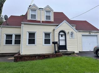 658 Pine Rock Ave, Hamden, CT 06514