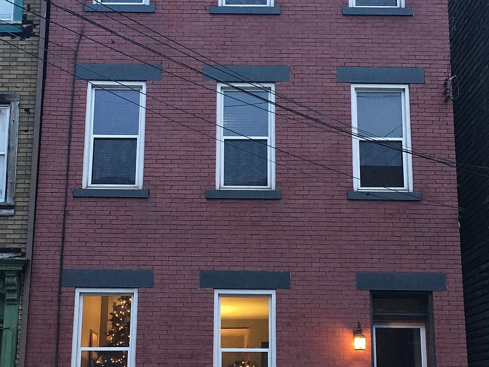 922 James St Front of House