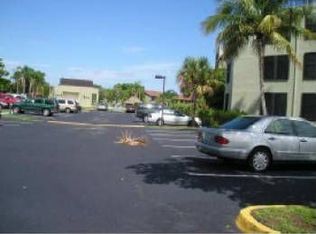 210 Lake Pointe Dr APT 104, Oakland Park, FL 33309