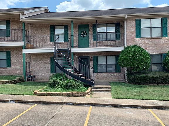4th image of 4133 NE Stallings Dr APT 205