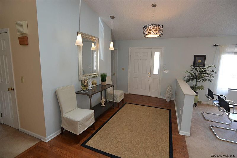 3rd image of 57 LOUDONWOOD EAST Drive