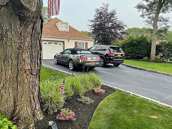 4th image of 35 Sycora Ln
