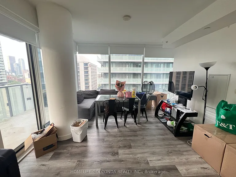 15 Grenville St #1209 — Photo 3