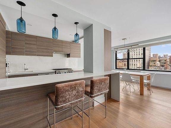 3rd image of 7 E 14th St #1506/1508