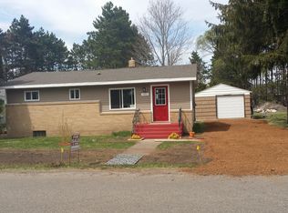 5911 Wazeecha Ave, Wisconsin Rapids, WI 54494