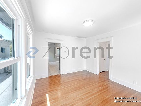 5th image of 3912 Revere Ave