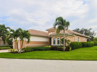 5890 Hammock Isles Cir, Naples, FL 34119