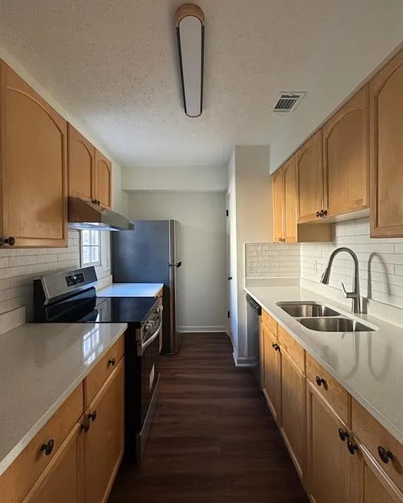 3091 Colonial Way #D4