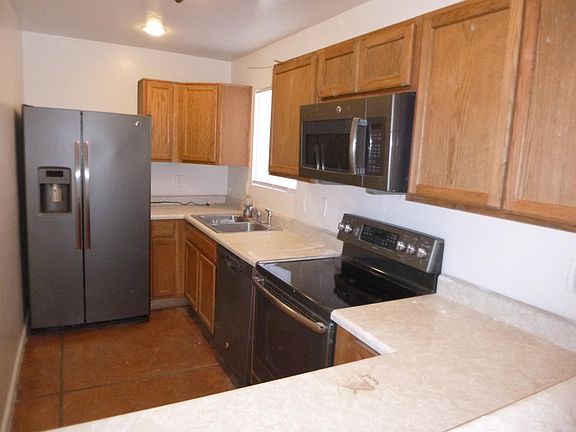 3rd image of 1428 E 25th St Unit 1