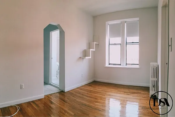 Rented by DSA Realty | media 27