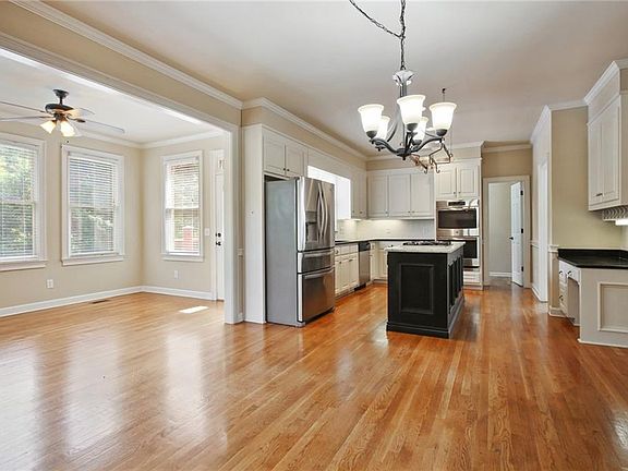 3rd image of 4130 Boles Creek Dr
