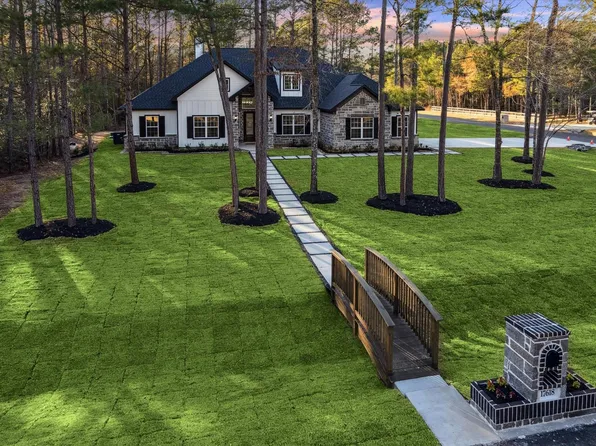 17618 Julianne Dr, Waller, TX 77484