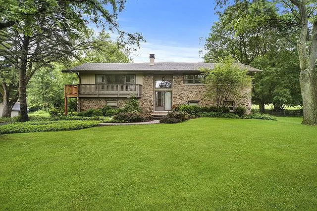 4 Barrington Bourne Rd photo 1