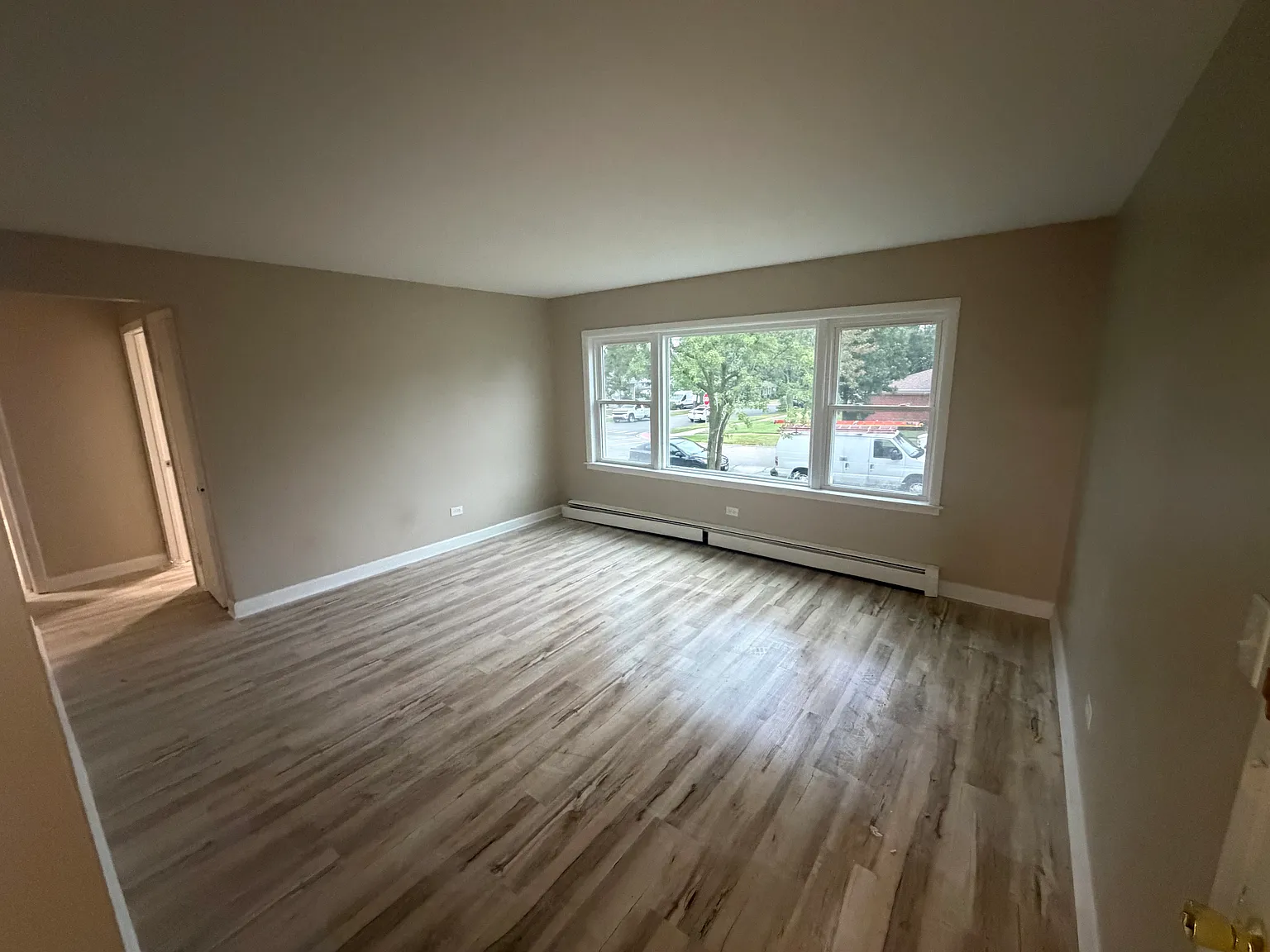 2 bed, 1000 sqft, $1,850 — Photo 1