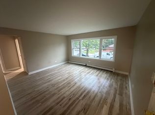 569 N Valerie Ln APT 3, Addison, IL 60101