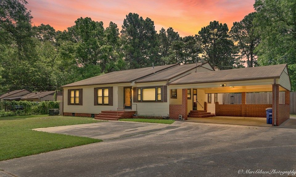 1st image of 2941 Amelia Ave