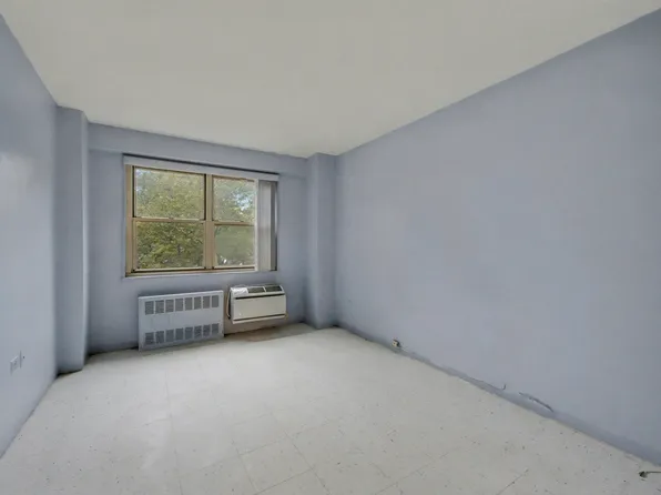 190 Cozine Avenue image 20 of 26