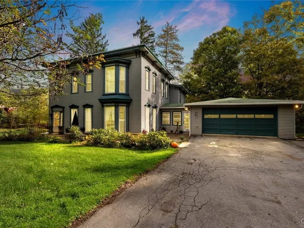 1083 Glenwood Cir, Oneida, NY 13421