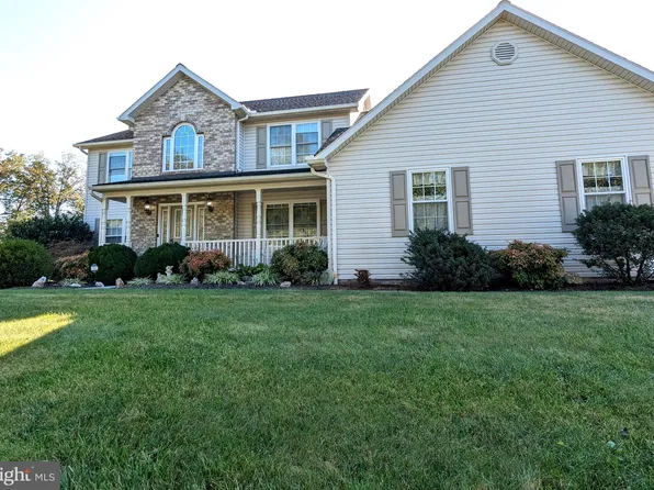 25 Fox Trl, Gettysburg, PA 17325