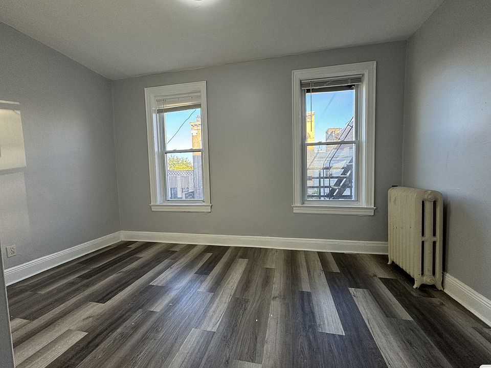 2nd image of 401 Central Ave #B5