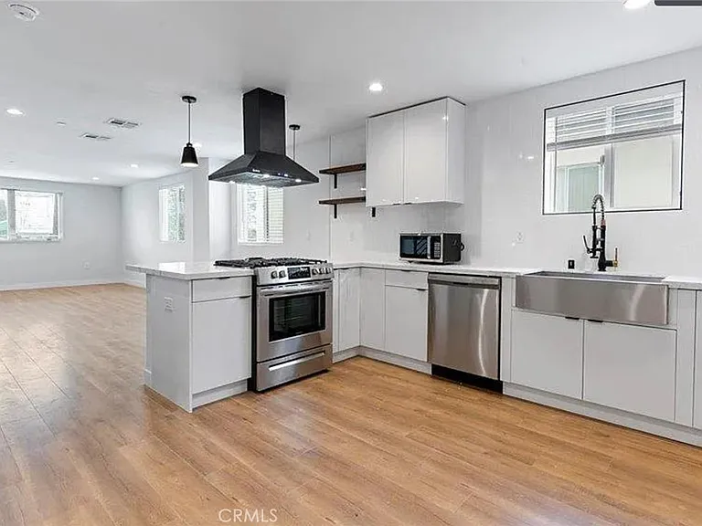 6419 1/2 Lexington Ave — Photo 7