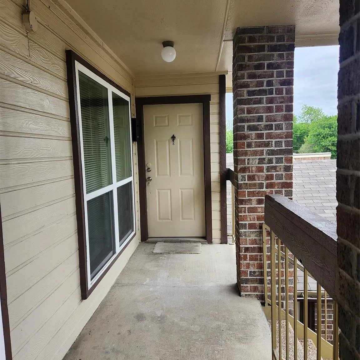 3 bed, 1361 sqft, $1,650 — Photo 3