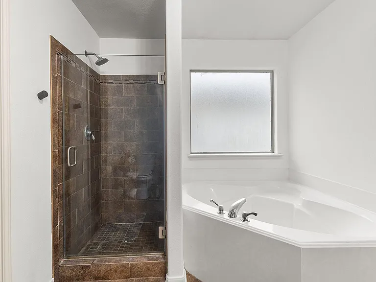 7115 Northchase Ln — Photo 9
