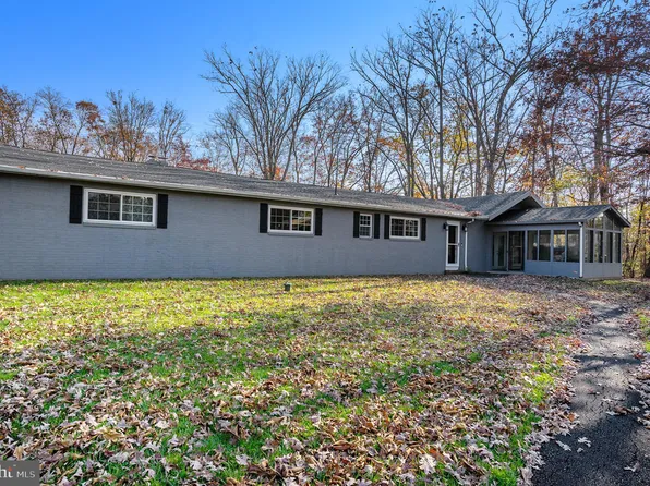 561 Scott Rd, Perkasie, PA 18944