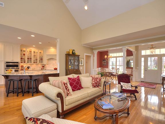 5th image of 3647 W Medinah Avenue SE
