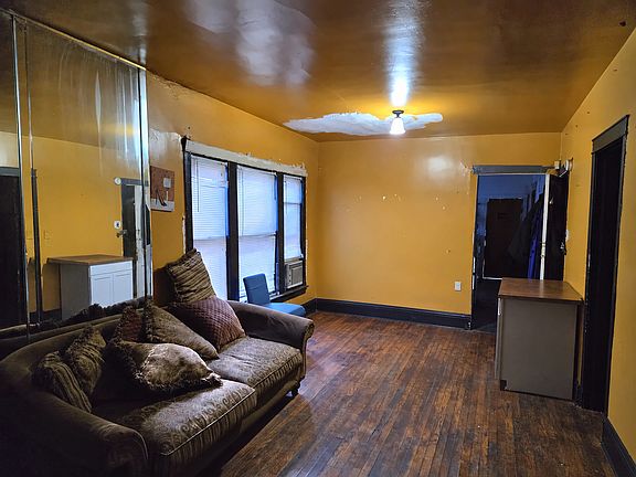 2nd image of 8940 S Parnell Ave