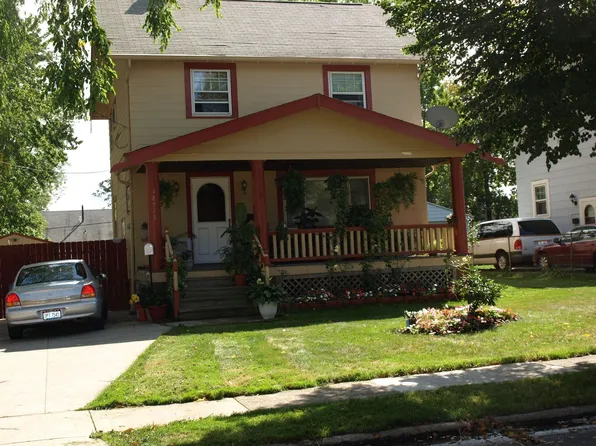 18513 Ferncliffe Ave, Cleveland, OH 44135