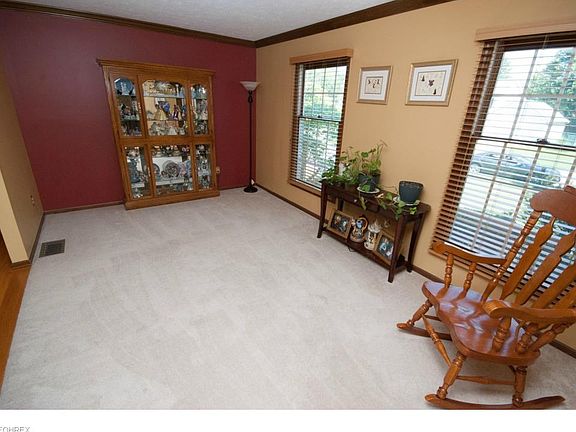 2nd image of 19370 Spinnaker Cir