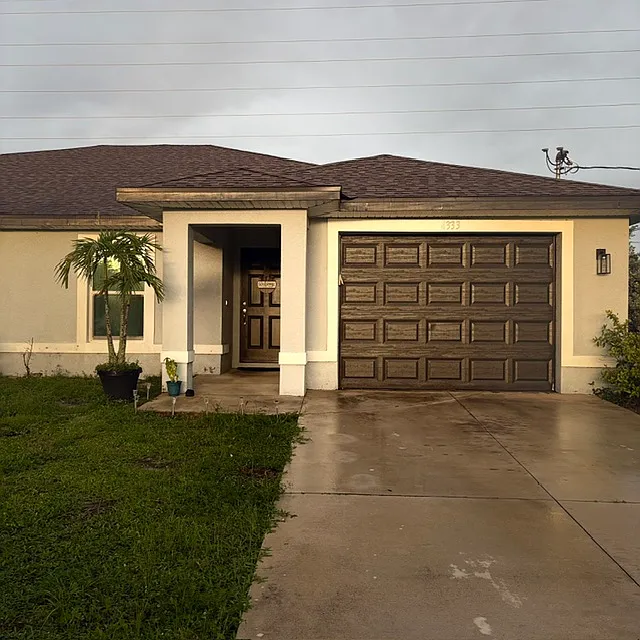 4331 SW Santa Barbara Pl