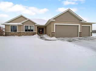 515 Saxon Dr, Elko New Market, MN 55054