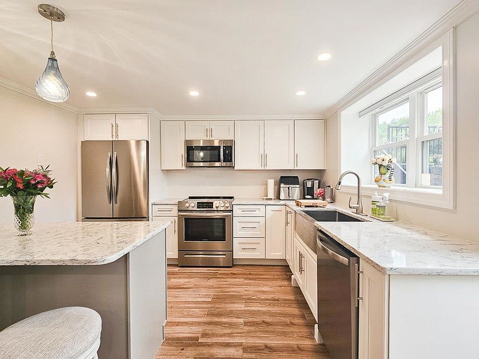 1st image of 268 Lafayette Road #1