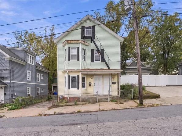 28 Armington Ave, Providence, RI 02908