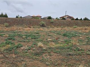 10 Walking Stick Blvd, Pueblo, CO 81001
