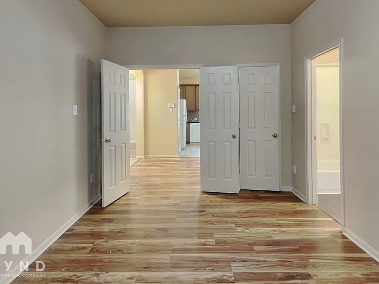 1411 Cameron Park Ln — Photo 9