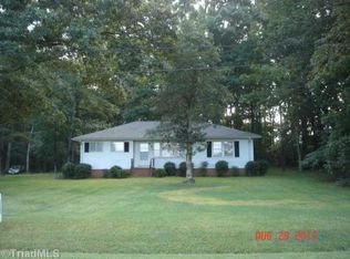 5988 Summit Ave, Browns Summit, NC 27214