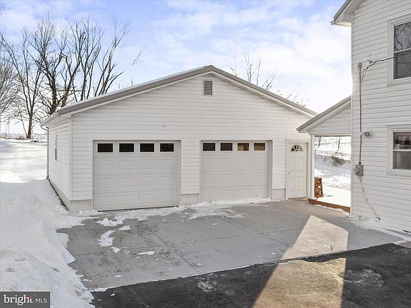 2nd image of 62 E Main St