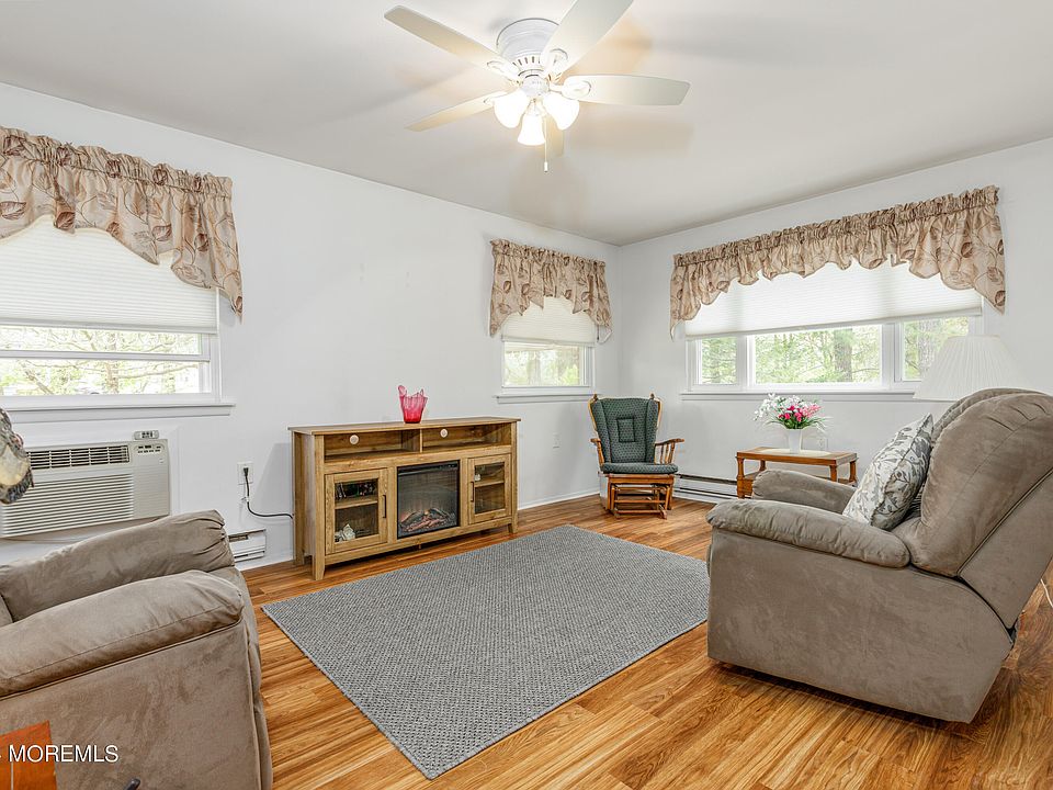 1st image of 9D Lexington Drive