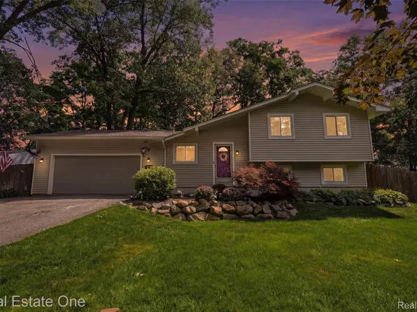 2975 West St, Milford, MI 48380