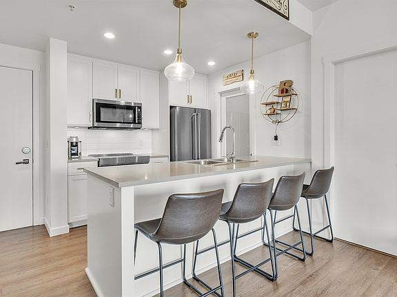 5th image of 2242 Whatcom Rd #115