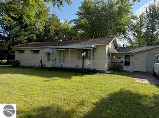 3372 E County Line Rd, Hale, MI 48739